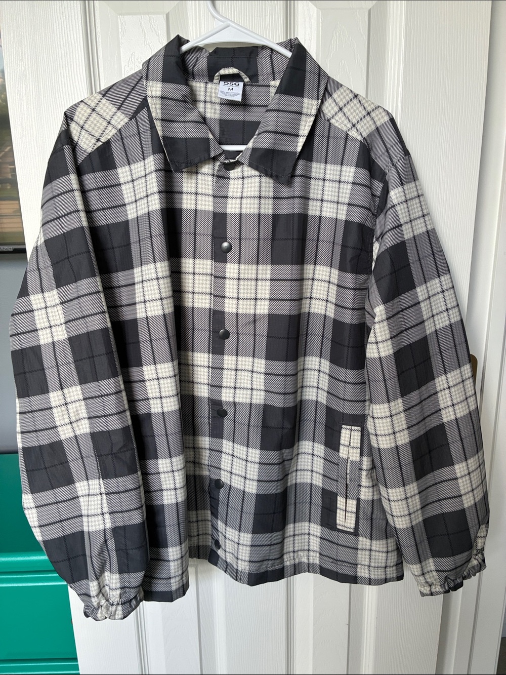 DSG Black, Gray & Cream Plaid Button Shirt Jacket